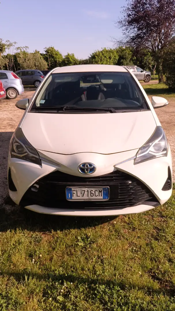 Toyota Yaris Yaris III 2017 5p 1.5h Active Bianco - 2