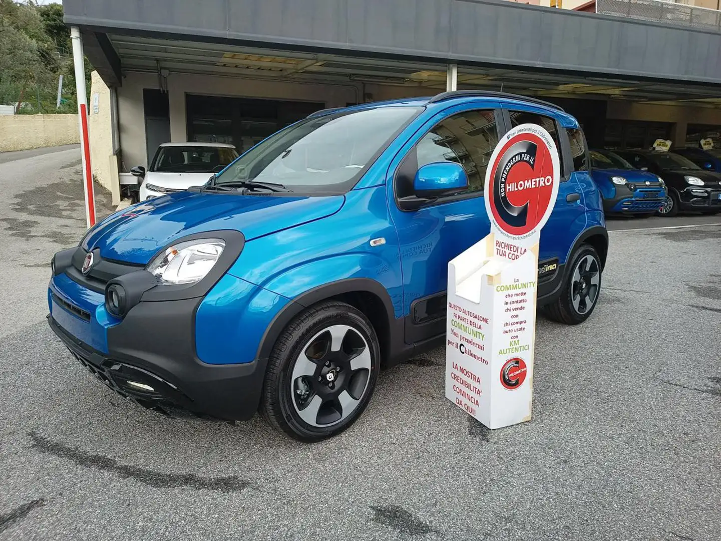 Fiat Panda 1.0 Hybrid Pandina INCENTIVI EURO 0-1-2-3-4-5 Blu/Azzurro - 1
