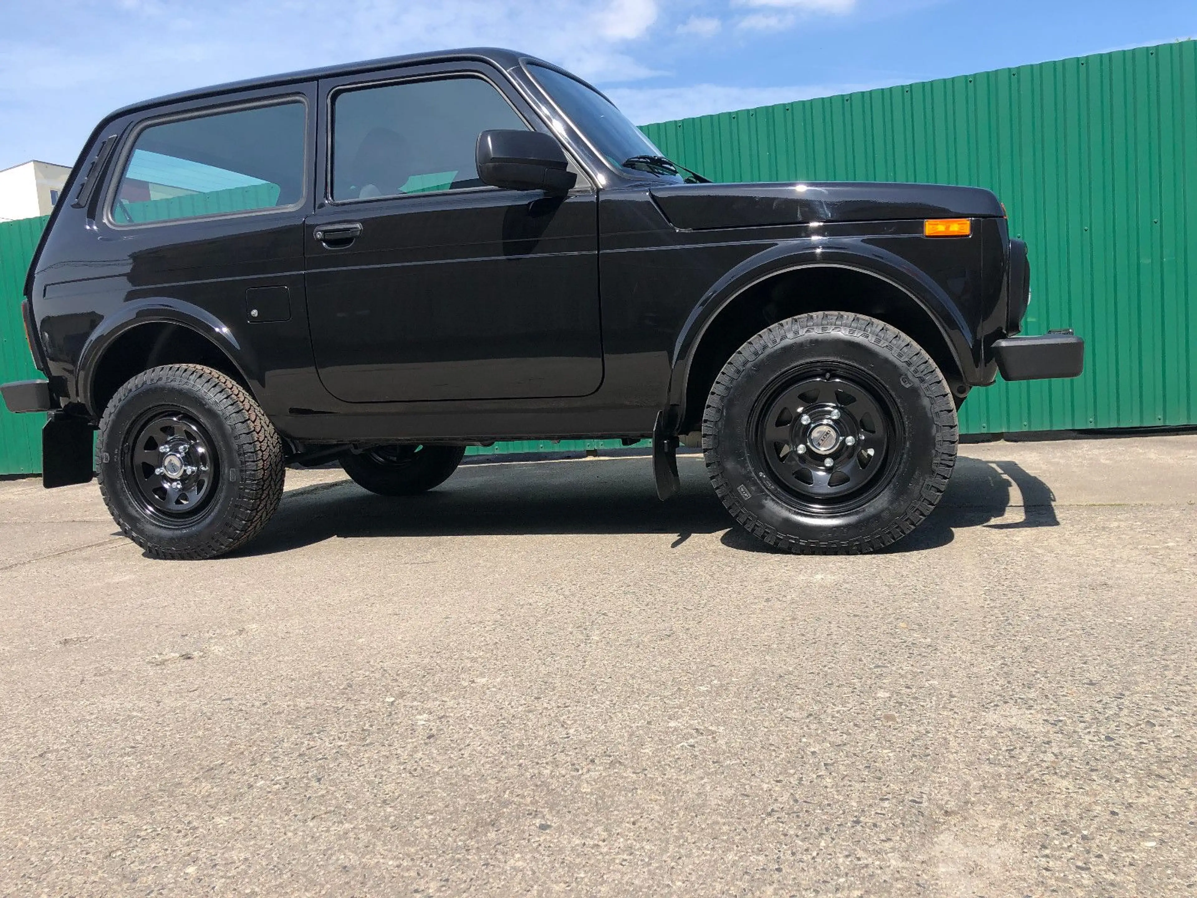 Lada Niva NIVA "NORMA EXKLUSIV" AHK! DOTZ-Räder! AET-2026