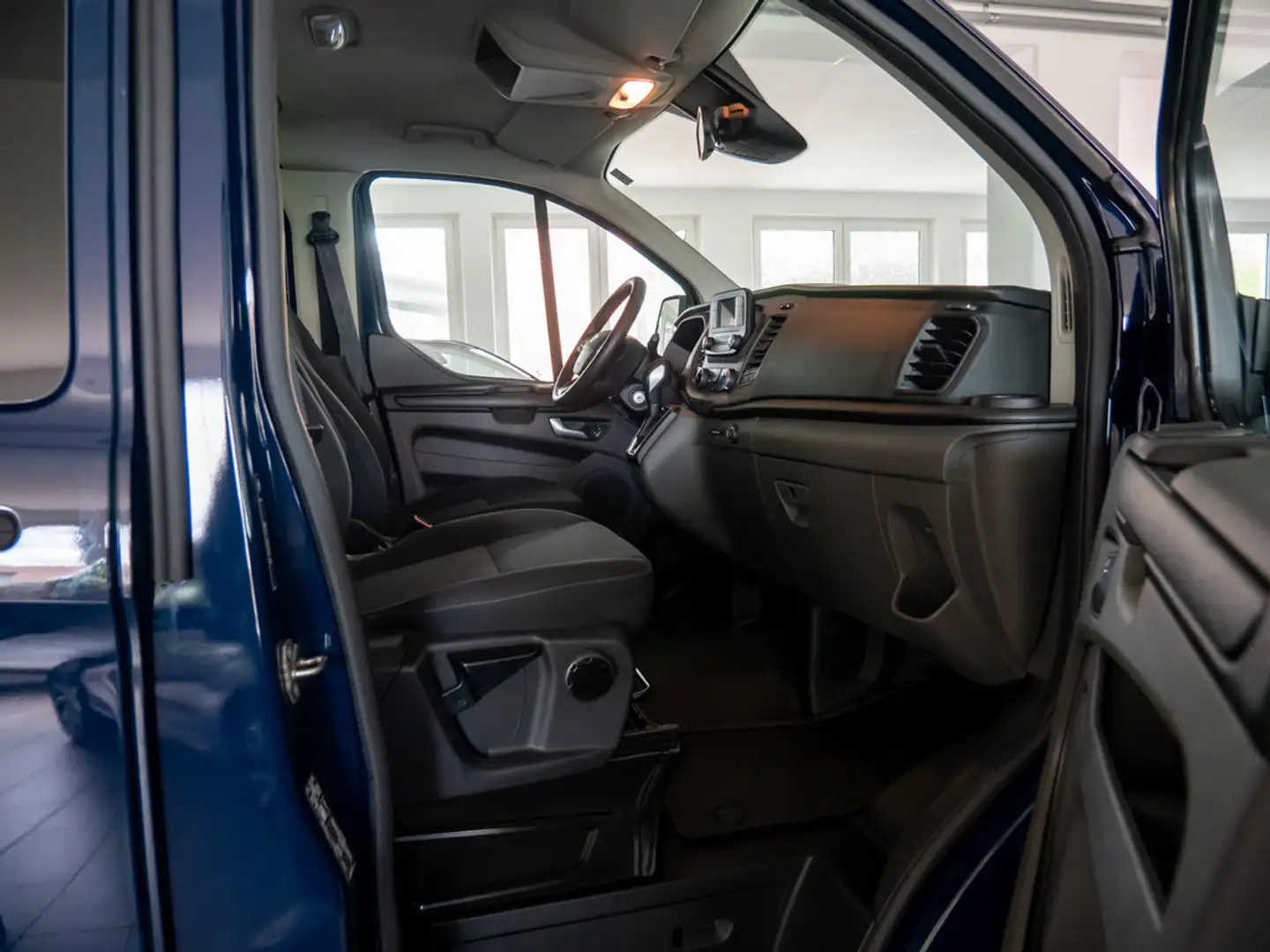 Ford Transit Custom Kombi 1.0 320 L1 Hybrid Trend Azul - 2
