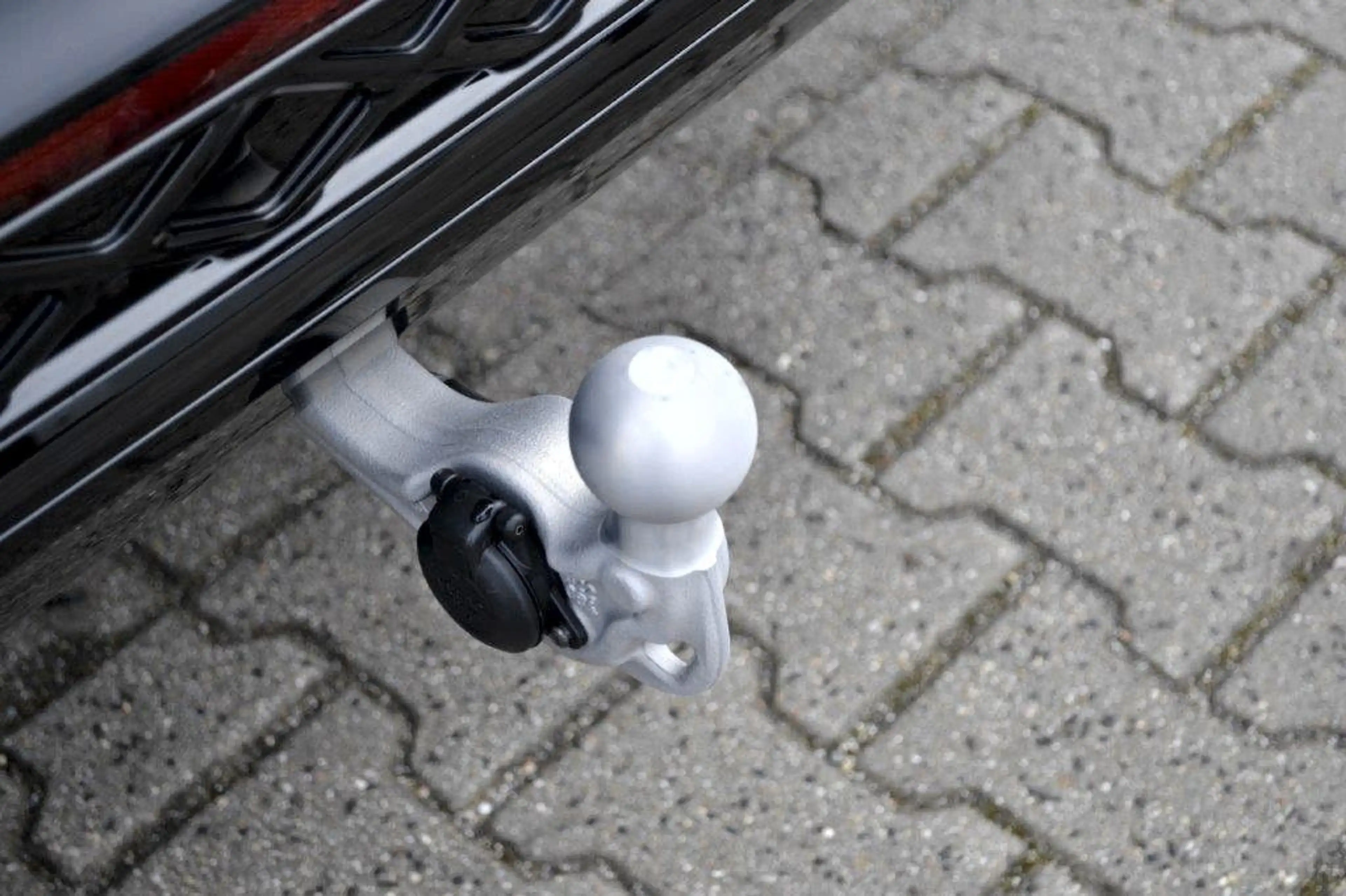 Volkswagen Tiguan 2.0 TSI 4Motion R-Line, Vollausstattung! — photo 13