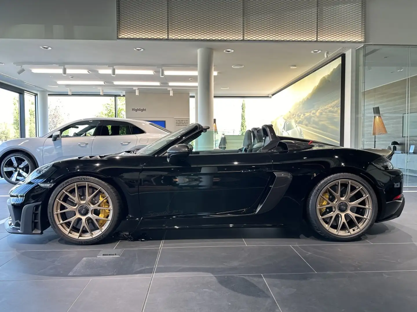 Porsche 718 Spyder RS PDK Negro - 2