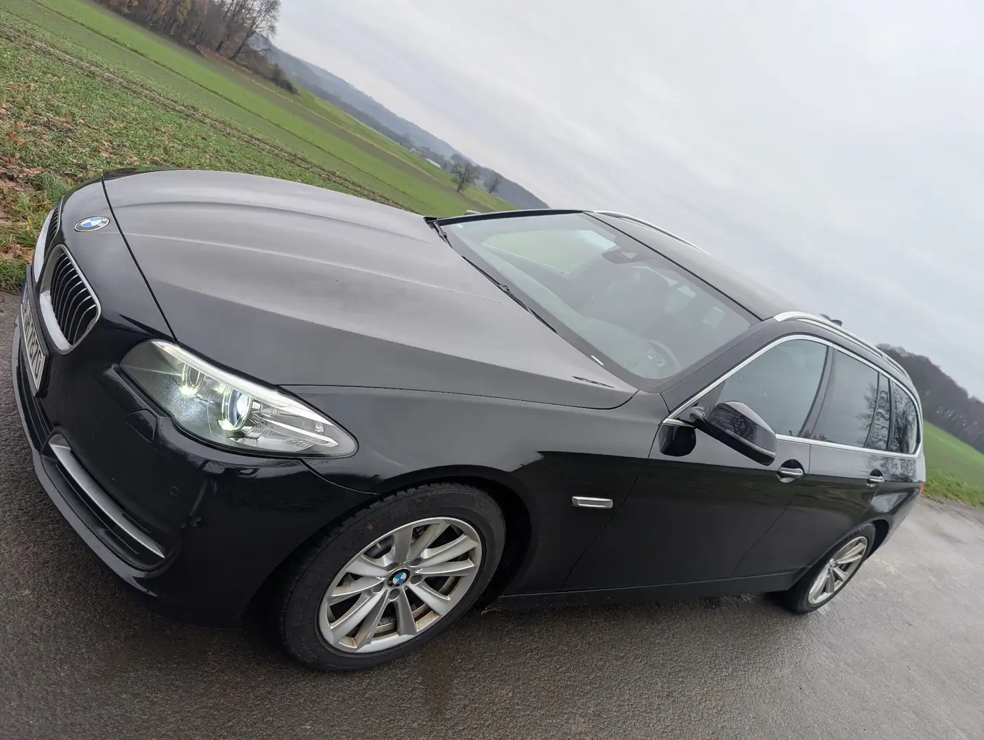 BMW 520 520d Touring Aut. Luxury Line - 2