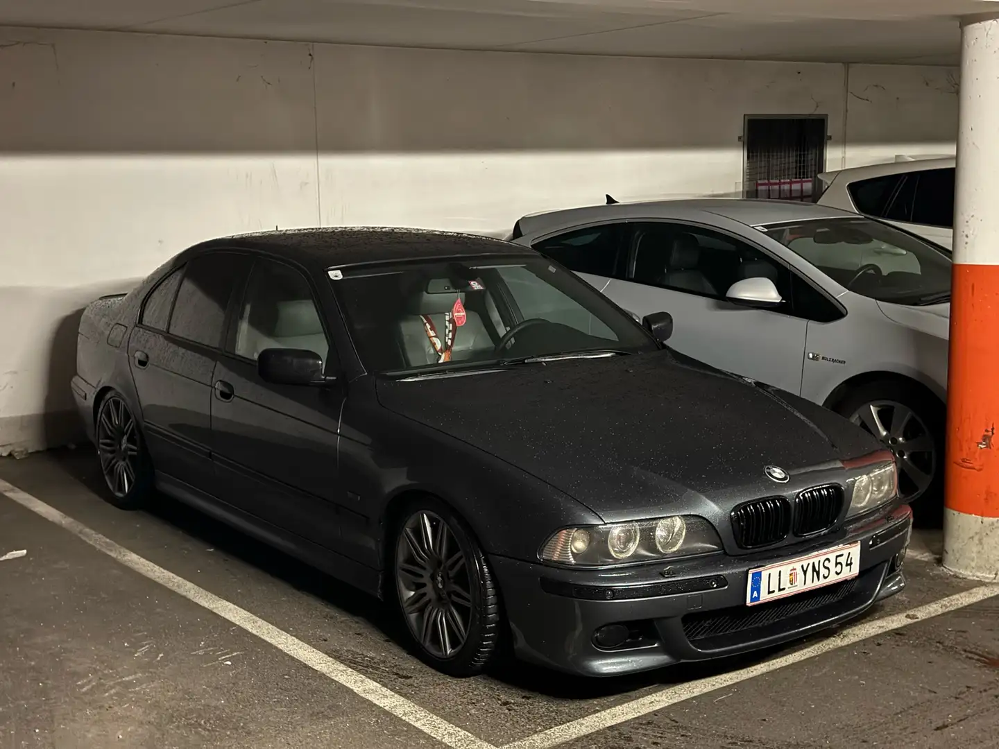 BMW 525 525d Aut. Grau - 1