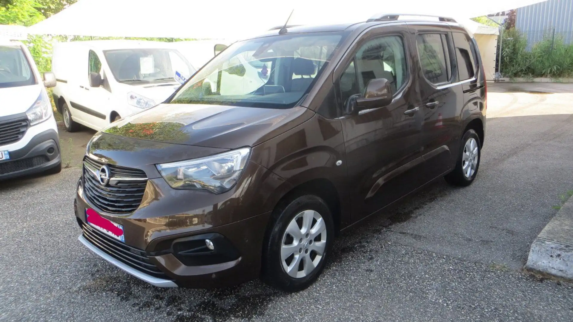 Opel Combo 1,5 cdi life 5 places, 1ere main, an 03/2019 ,1060 - 1