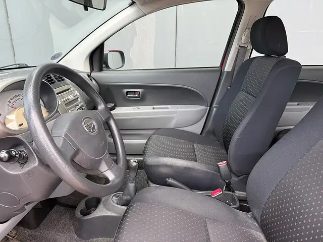 Daihatsu Sirion view 7