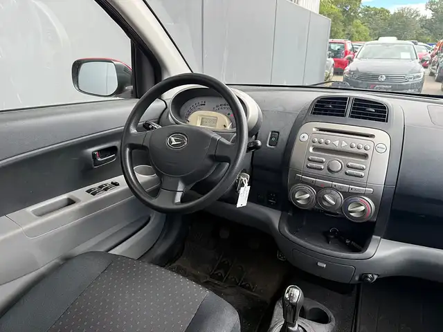 Daihatsu Sirion view 10
