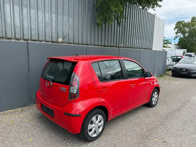 Daihatsu Sirion view 6