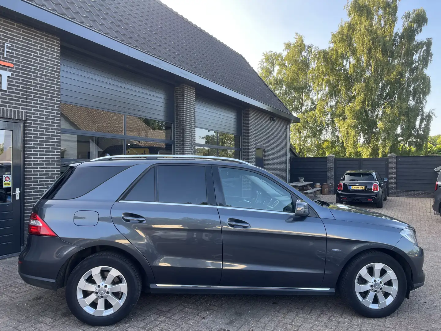 Mercedes-Benz ML 350 M-klasse Navi , Xenon , Luchtvering Gris - 2