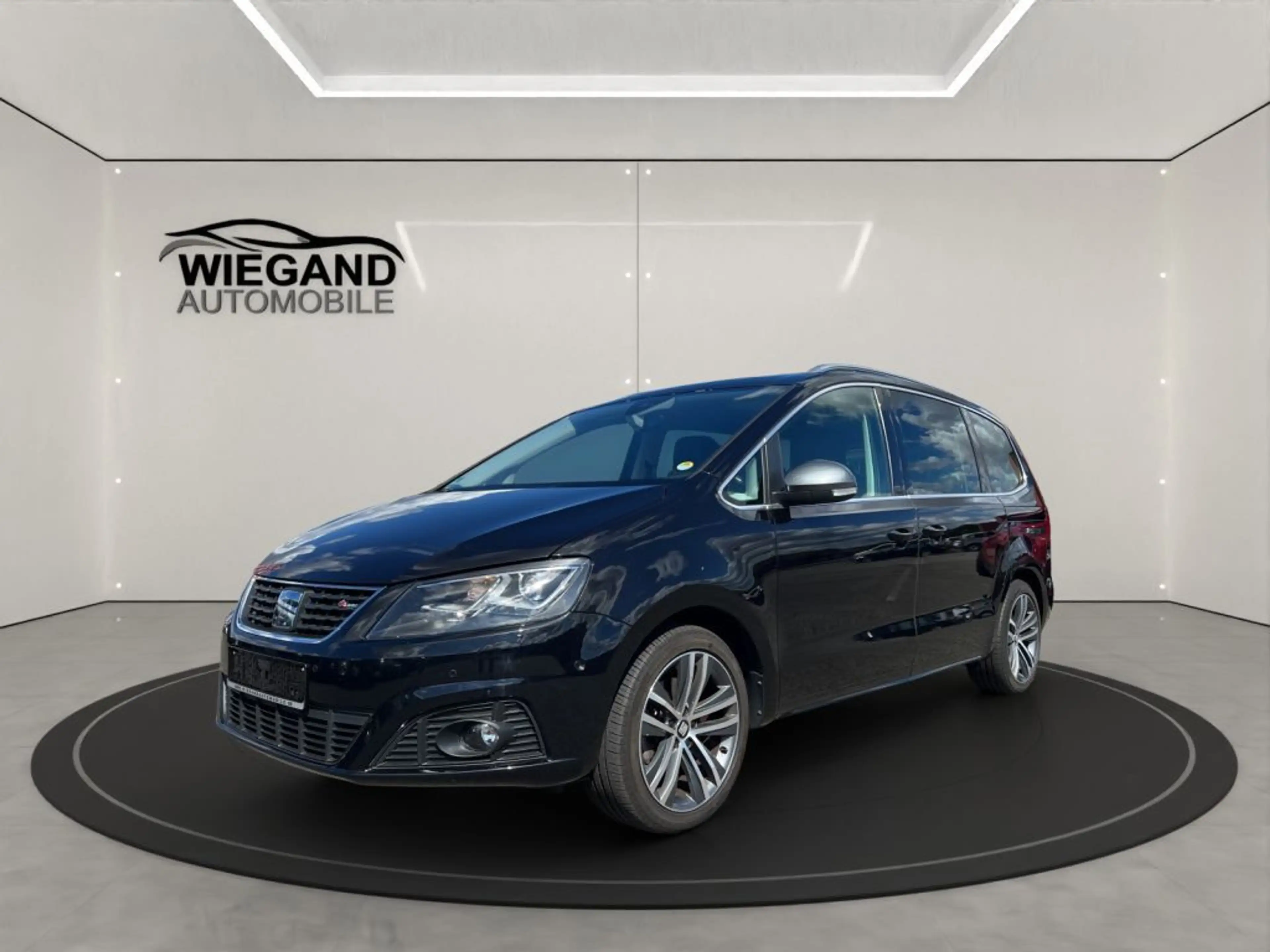 SEAT Alhambra 1.4 TSI S&S DSG FR-LINE+PANO+7.SITZ+MAS