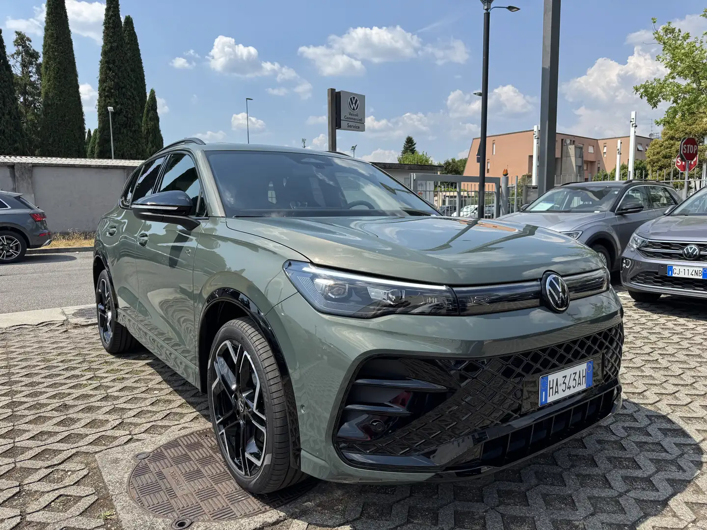 Volkswagen Tiguan 2.0 tdi R-Line Plus 150cv dsg PRONTA CONSEGNA - 2