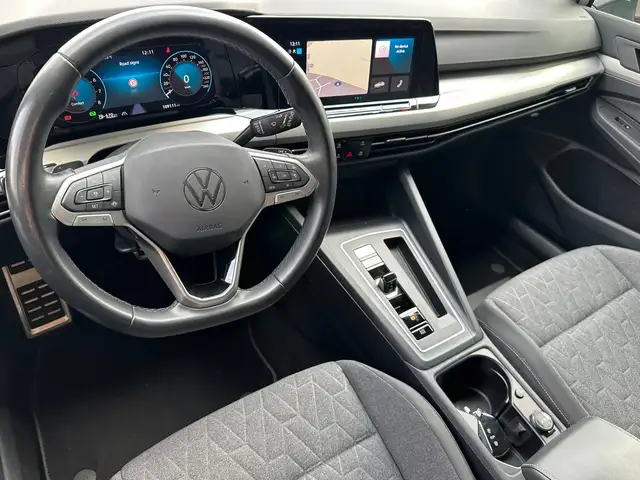 Volkswagen Golf view 9