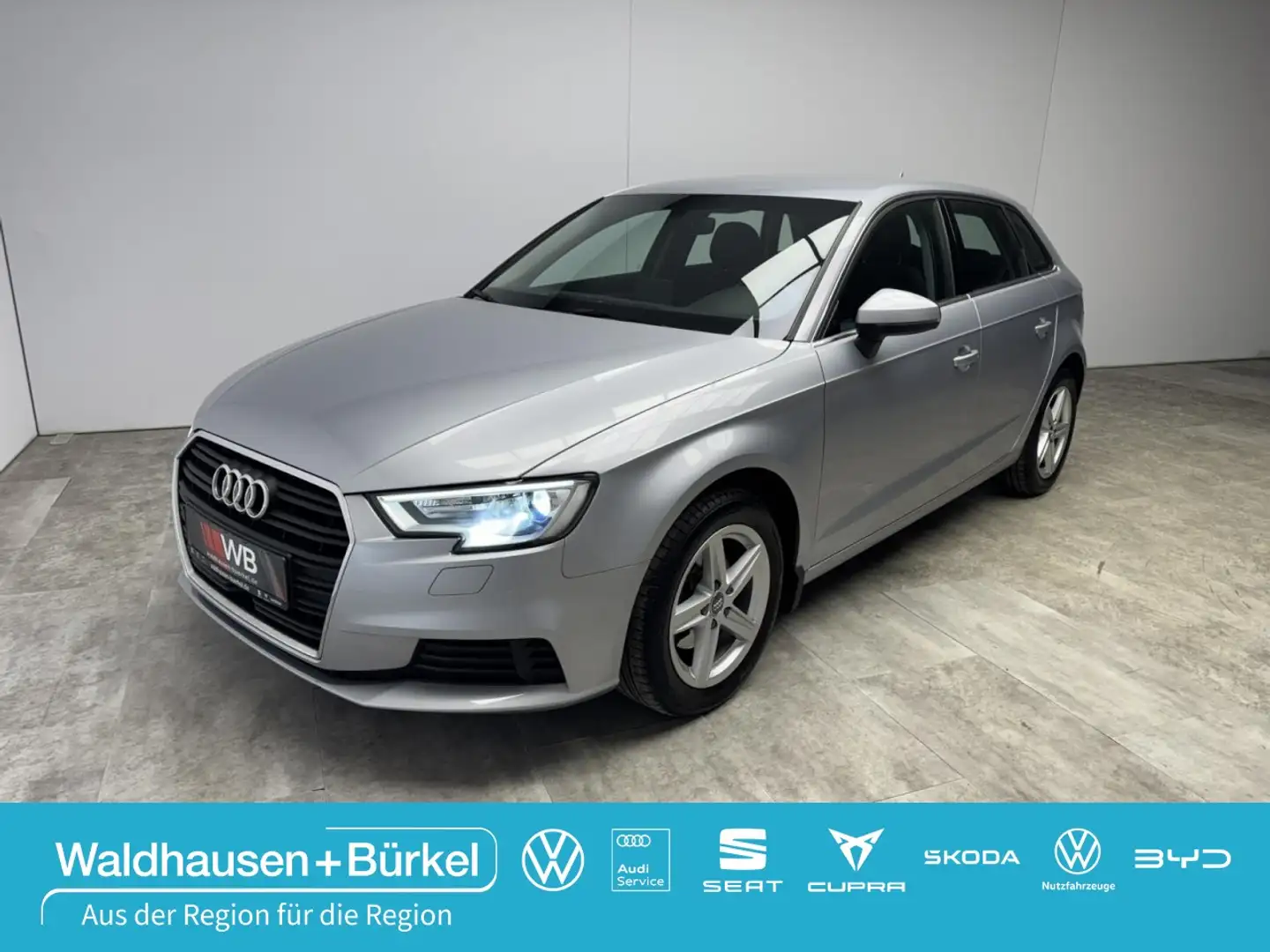 Audi A3 Sportback 1.0 TFSI Klima Xenon Einparkhilfe Silber - 1