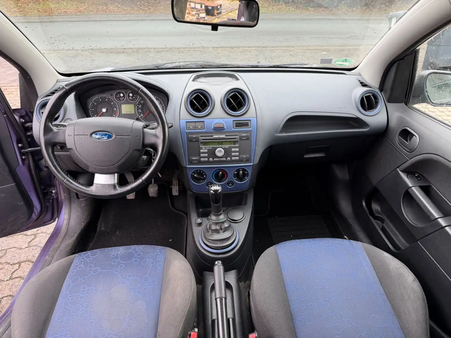 Ford Fiesta 1,3 51 kW Style 5-türig Klima Violett - 2