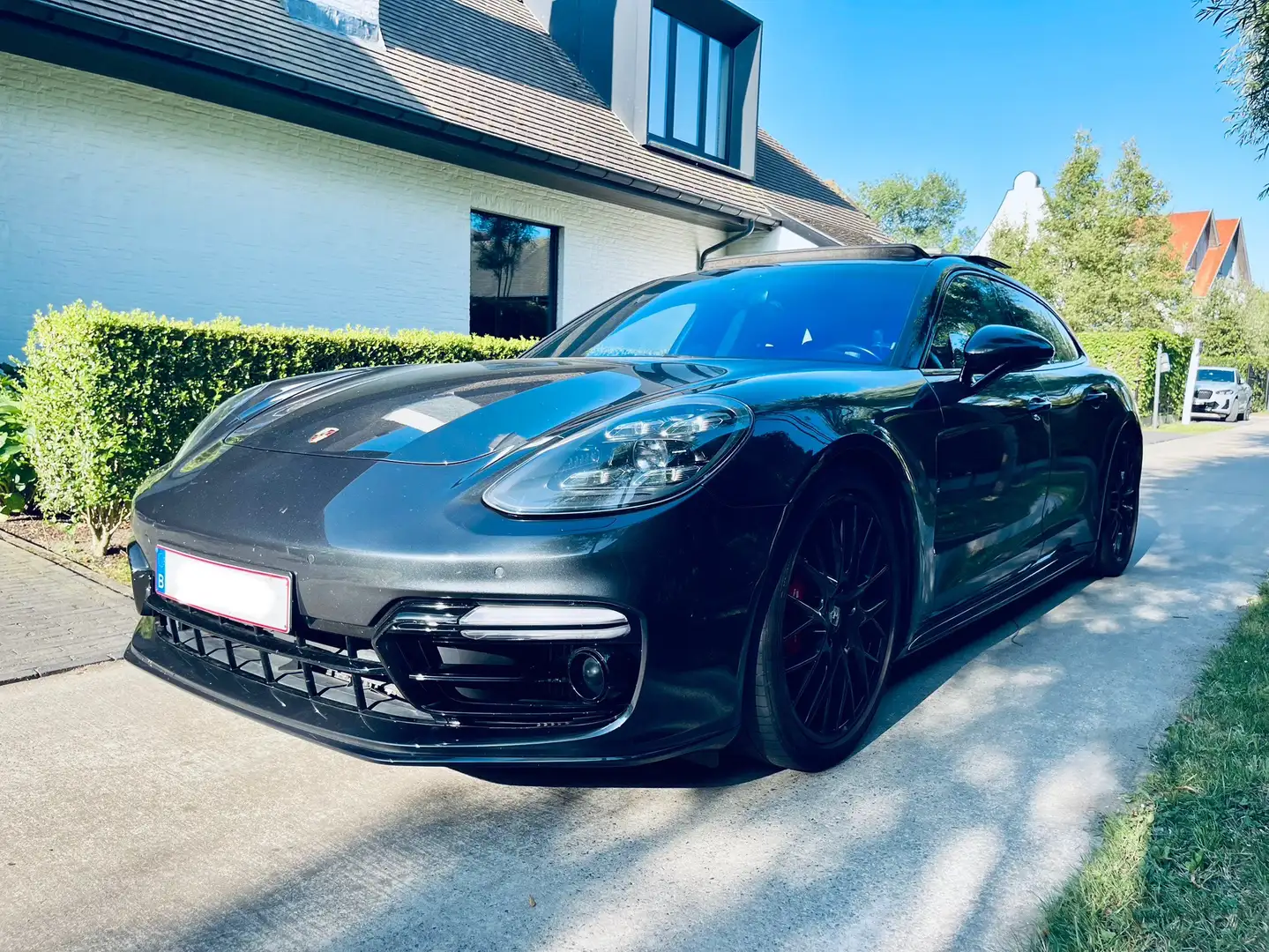 Porsche Panamera Sport Turismo 4S Hybride Sport Design Full-Option Zwart - 2