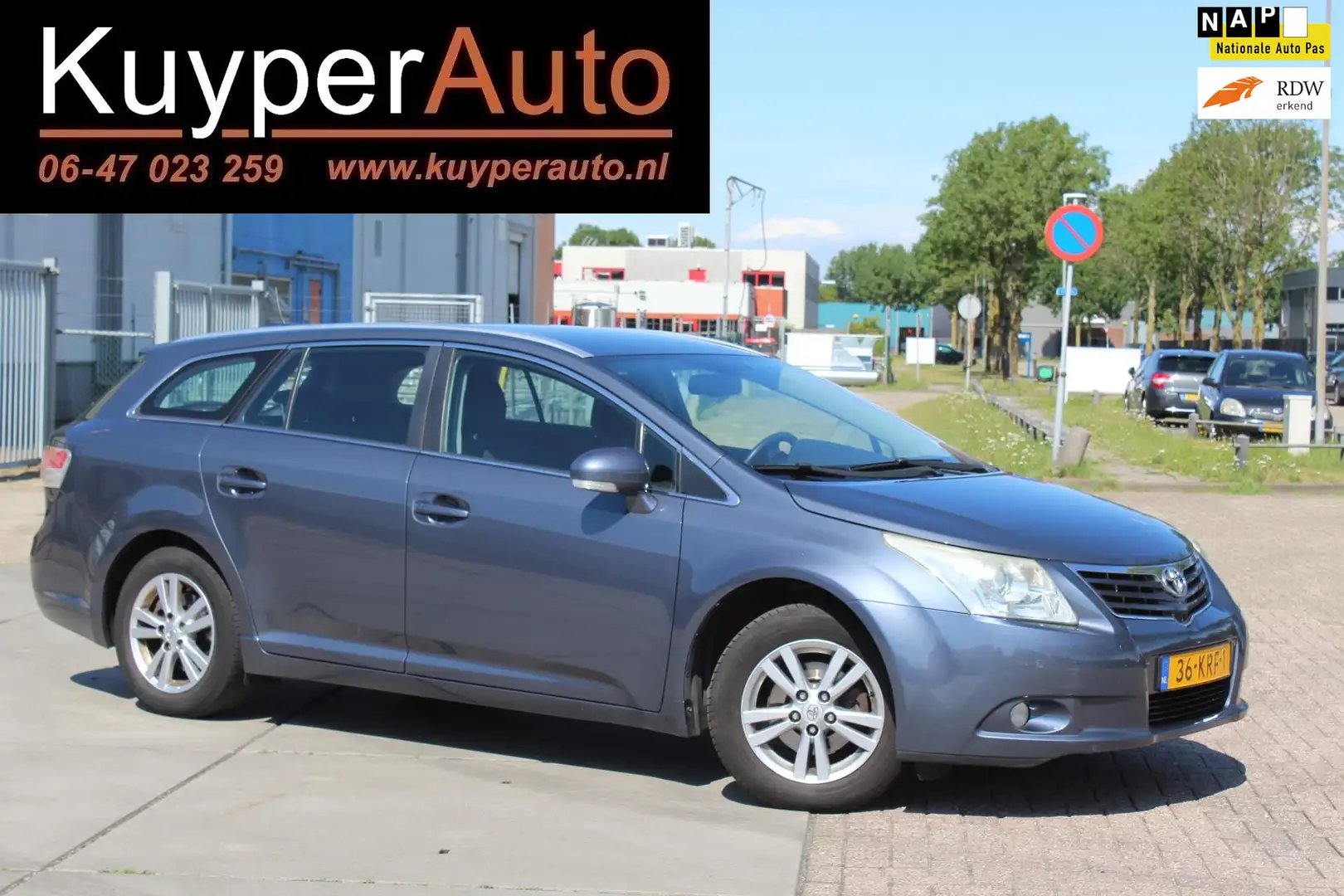Toyota Avensis Wagon 2.0 VVTi Dynamic Business Special AUTOMAAT C Blauw - 1