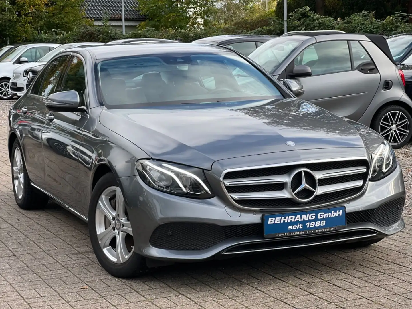 Mercedes-Benz E 300 *AVANTGARDE*NAVI*KAMERA*COMAND* Gris - 1