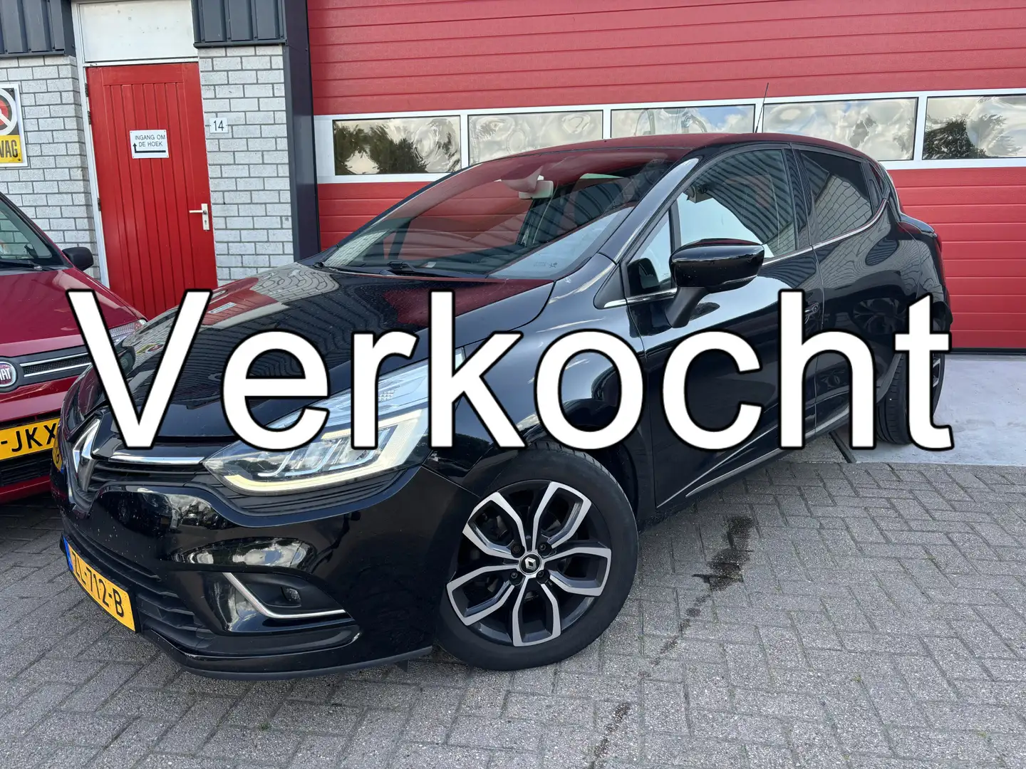 Renault Clio 0.9 TCe Intens FULL LED / CARPLAY / NAVI / CLIMA / Zwart - 1