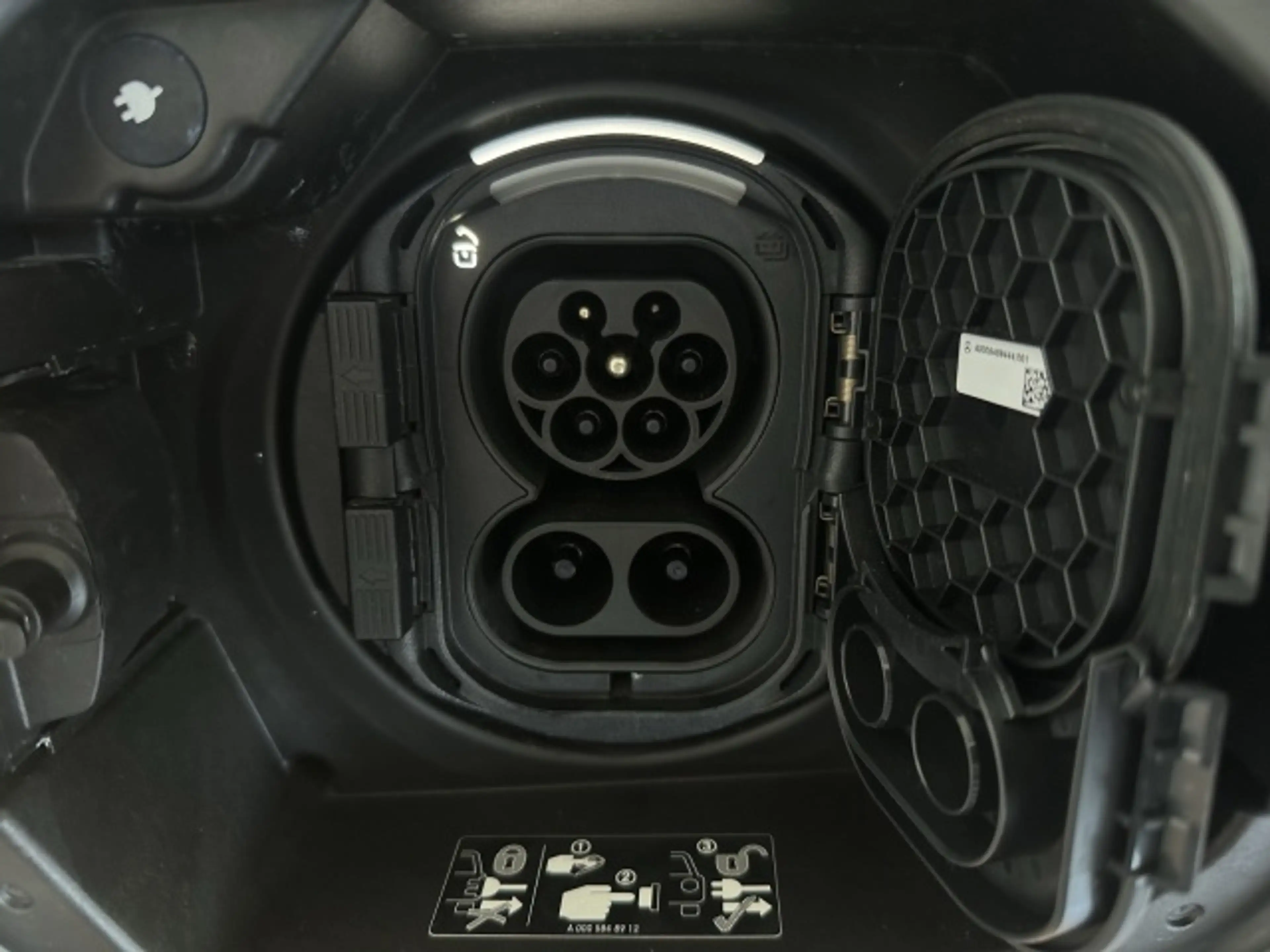 Mercedes-Benz EQB 350 EQB 350 4M PROGRESSIVE+PANORAMA+WINTER+KAMERA LED — photo 11