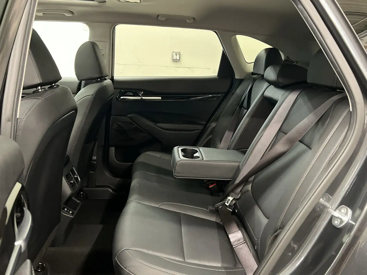 Kia Seltos снимка Kia Seltos