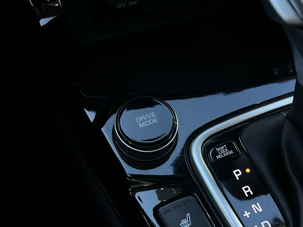 Kia Seltos снимка Kia Seltos