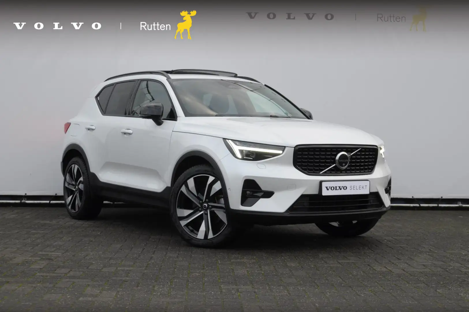 Volvo XC40 211PK Automaat B4 Ultimate Dark / Adaptieve cruise Blanc - 1