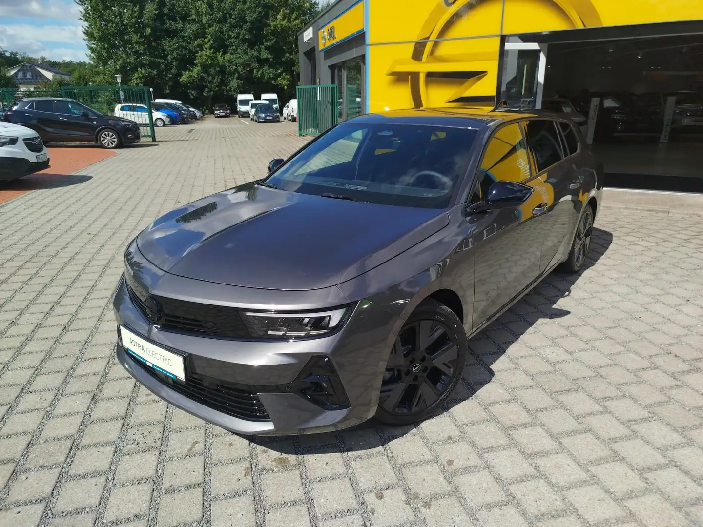 Opel Astra L Sports Tourer Electric GS Grey - 2