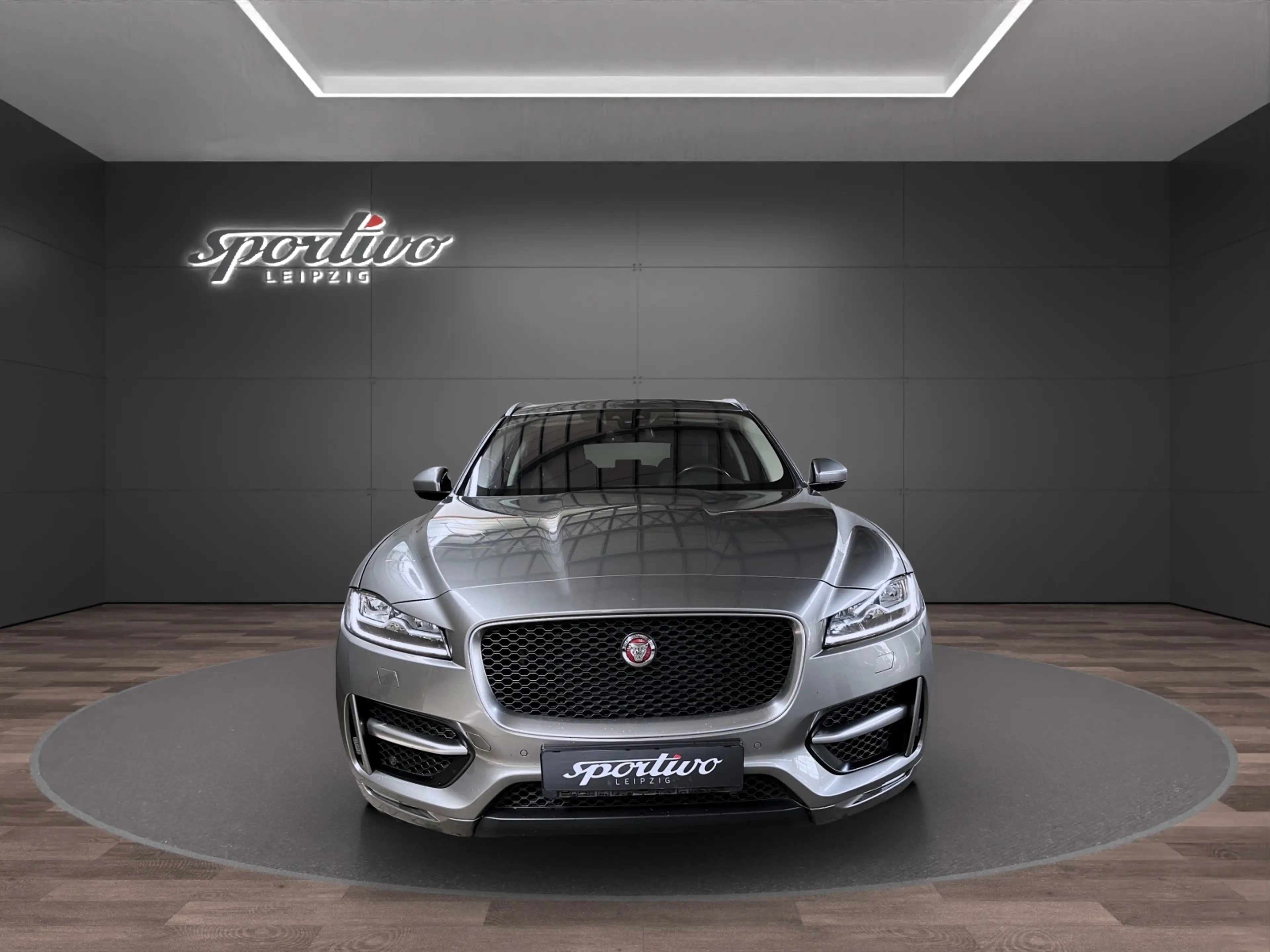 Jaguar F-Pace R-Sport AWD — photo 3