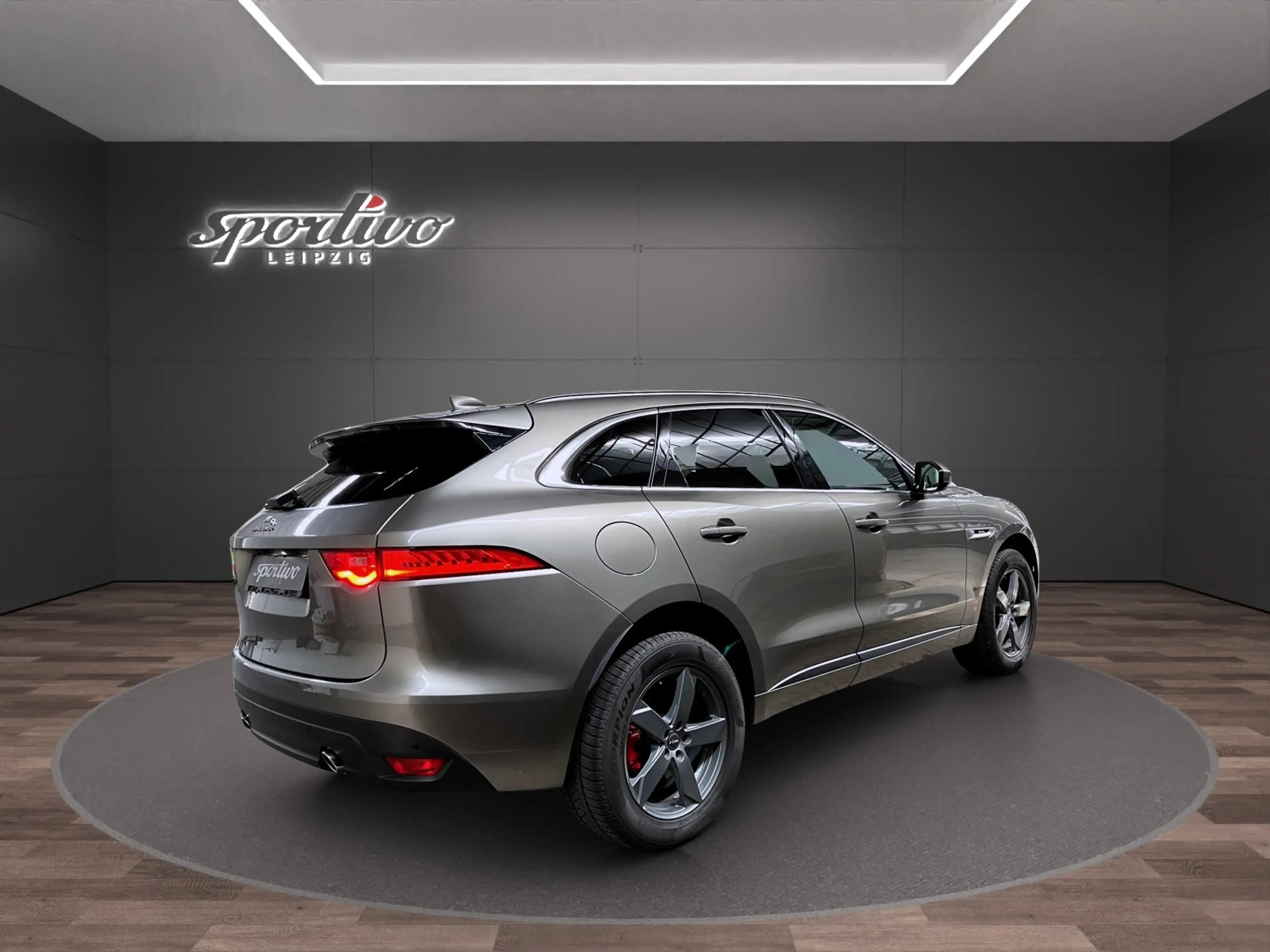 Jaguar F-Pace R-Sport AWD — photo 7