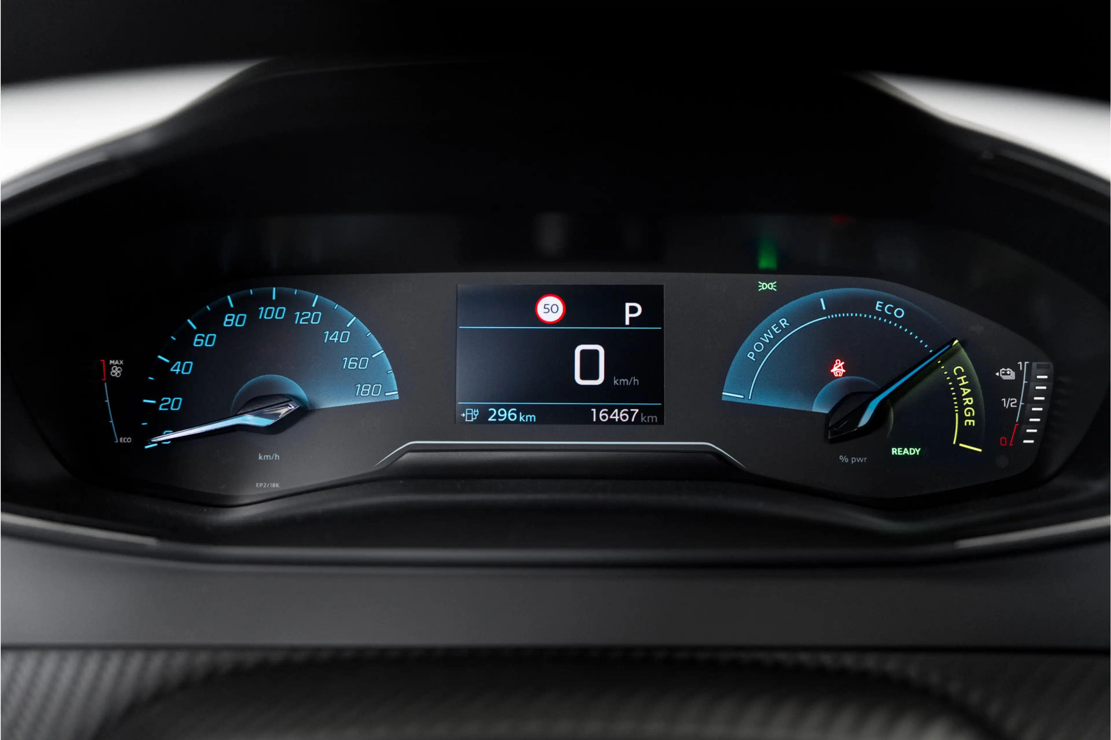 Peugeot e-208 EV Allure 50 kWh 3-fase|Camera|Applecarplay — photo 11