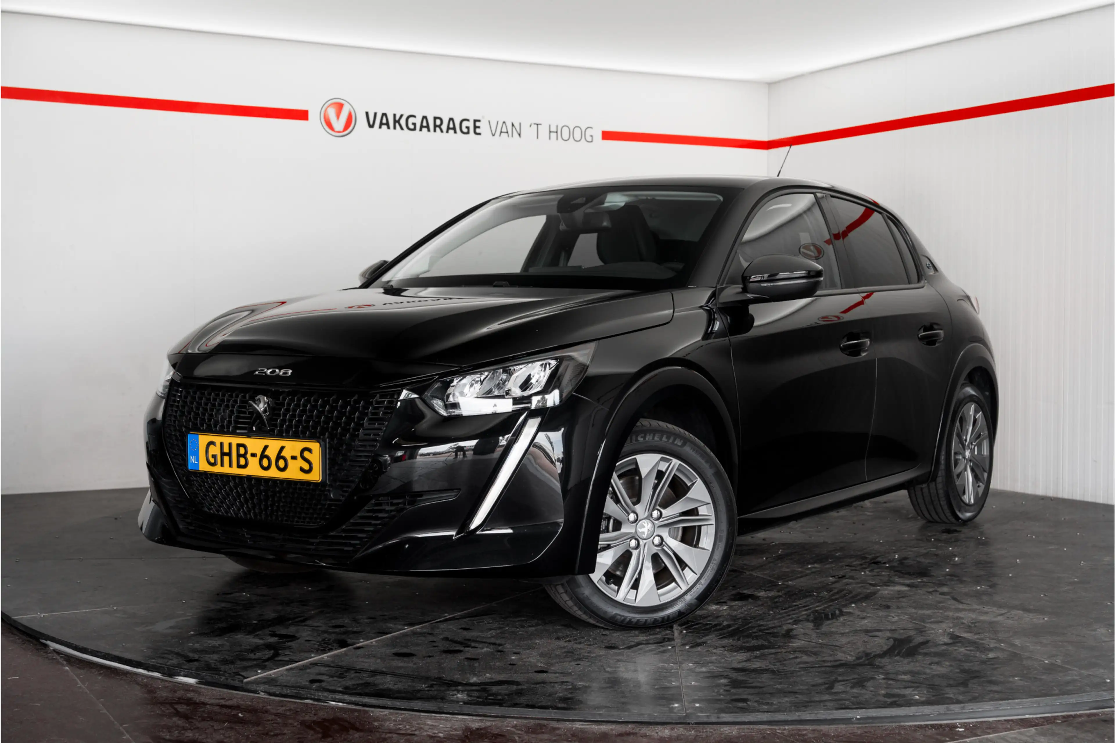 Peugeot e-208 EV Allure 50 kWh 3-fase|Camera|Applecarplay — photo 2