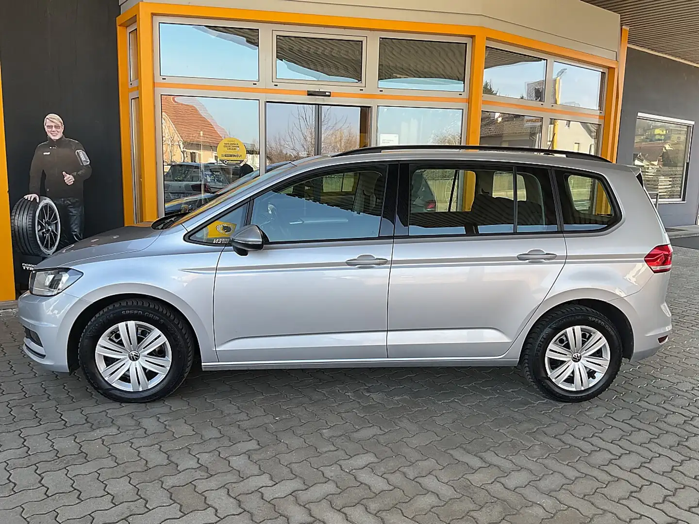Volkswagen Touran 2,0 TDI**DAB+*PDC** Silber - 2