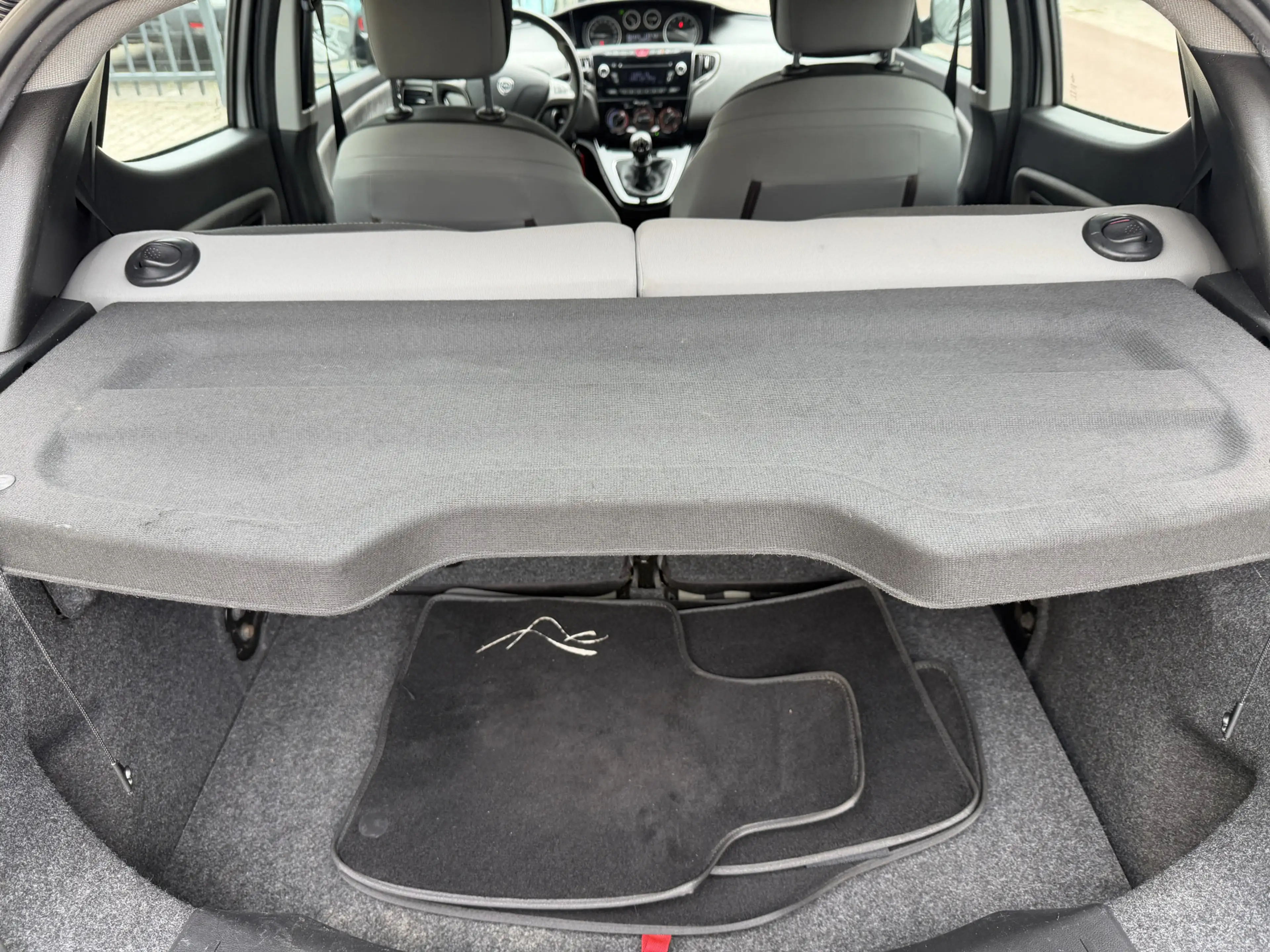 Lancia Ypsilon 0.9 TwinAir Silver Plus * 50.854 Km * Two Tone Col — photo 15