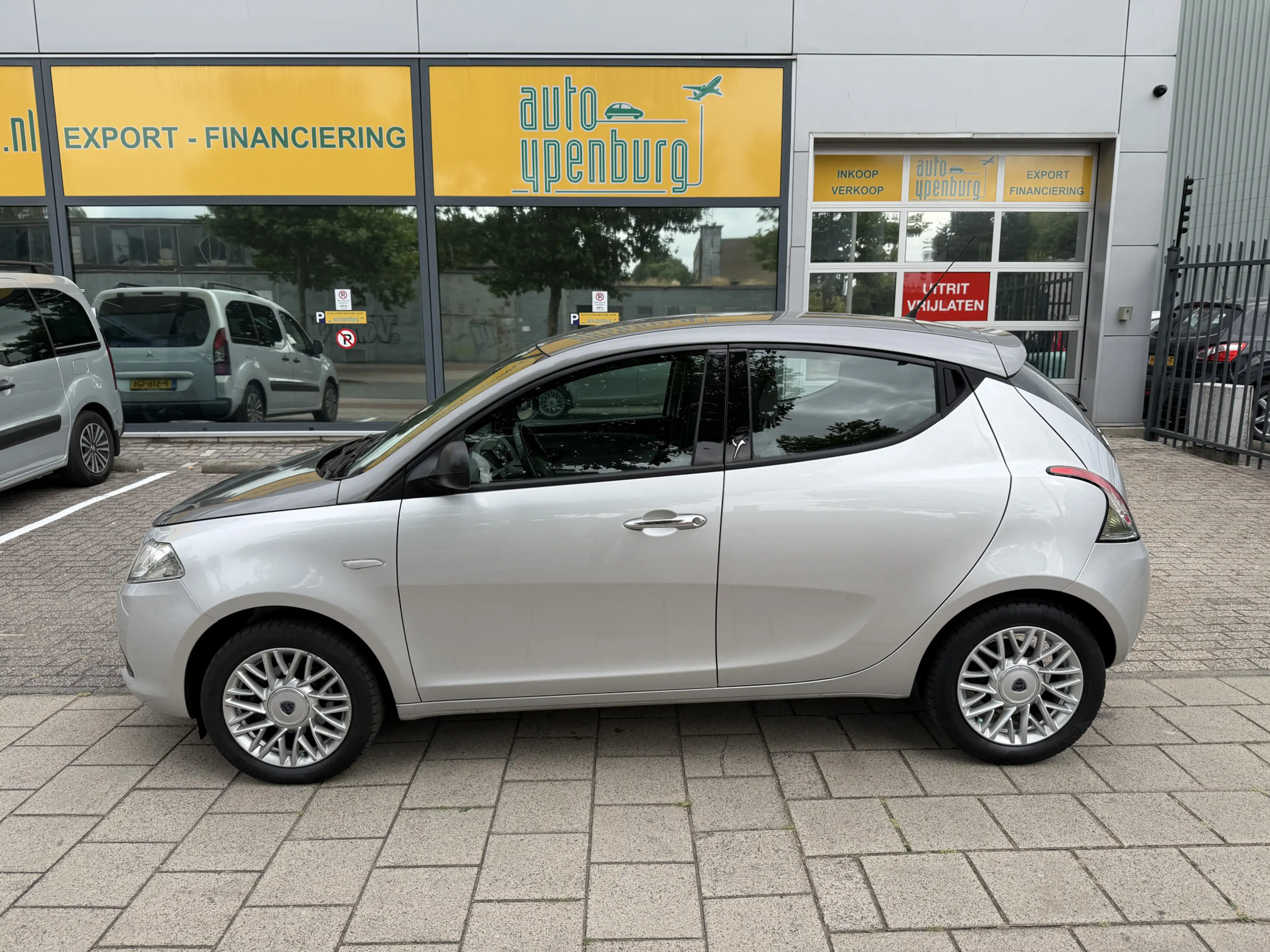 Lancia Ypsilon 0.9 TwinAir Silver Plus * 50.854 Km * Two Tone Col — photo 8