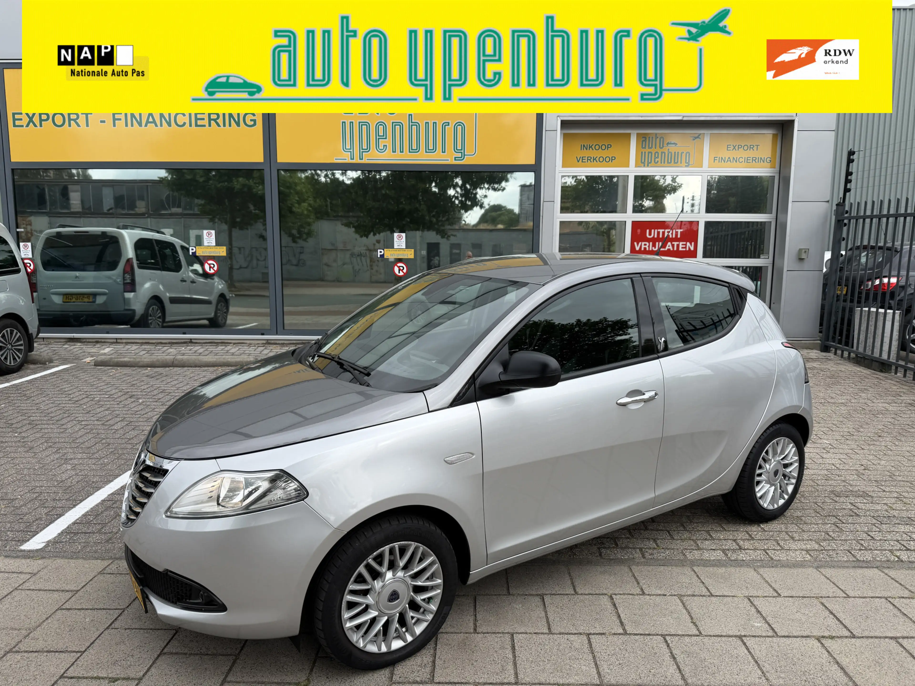 Lancia Ypsilon 0.9 TwinAir Silver Plus * 50.854 Km * Two Tone Col