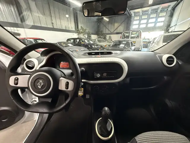 Renault Twingo view 8