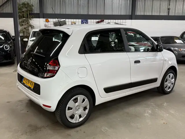Renault Twingo view 3