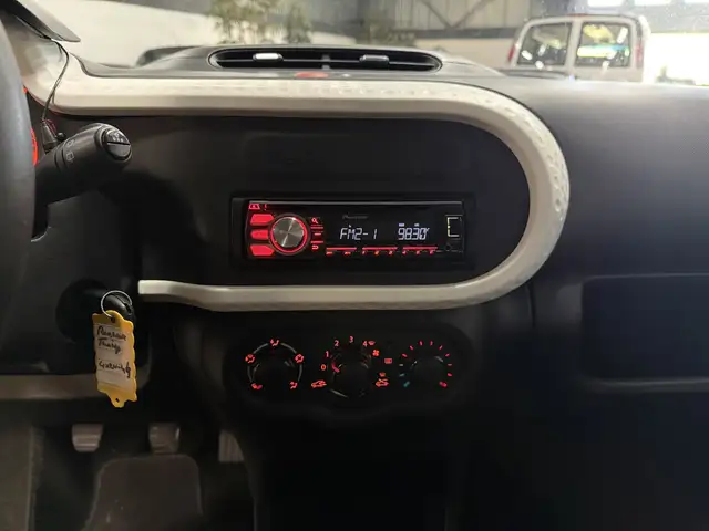 Renault Twingo view 9