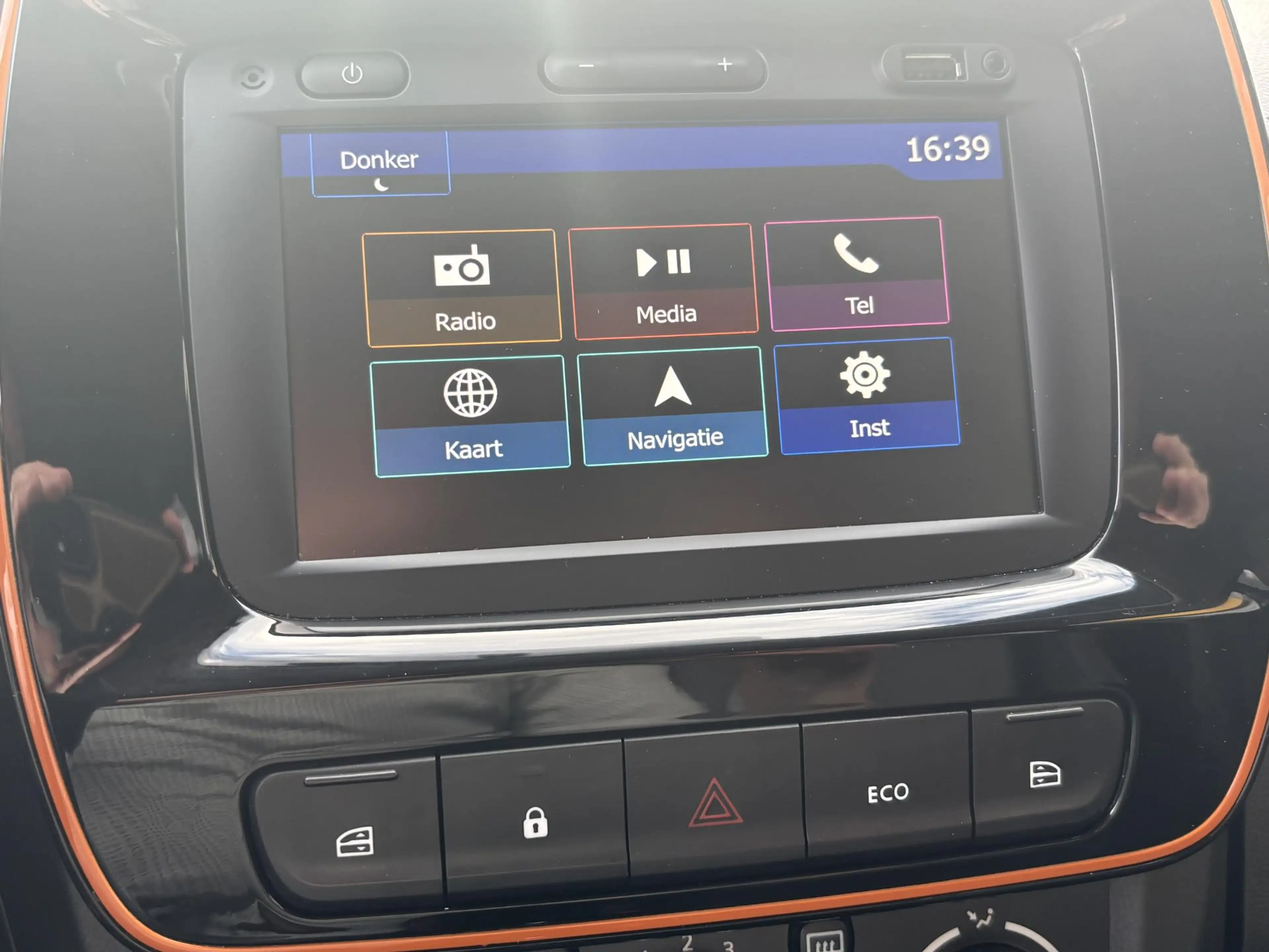 Dacia Spring Comfort Plus 27 kWh | Dealeronderhouden | NL Auto — photo 12