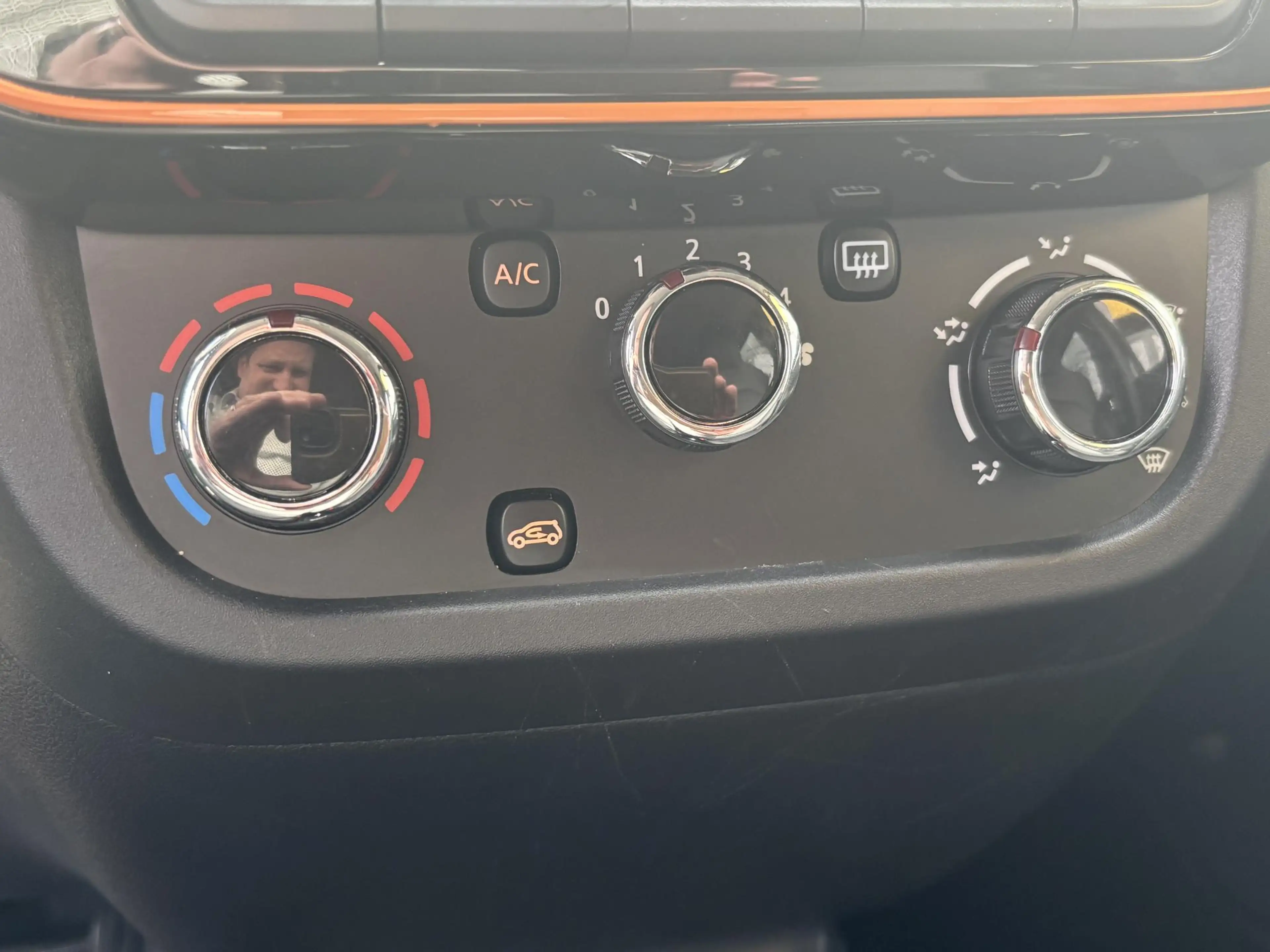 Dacia Spring Comfort Plus 27 kWh | Dealeronderhouden | NL Auto — photo 13