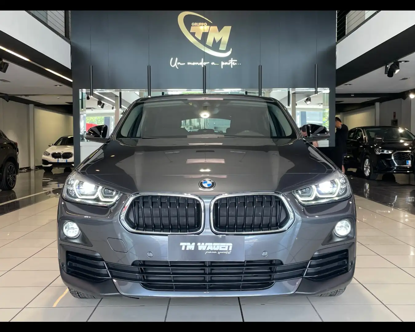 BMW X2 (F39) - X2 xDrive18d Business-X 150CV 4X4 2019 Gri - 2
