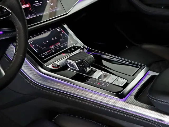 Audi RS Q8 view 29