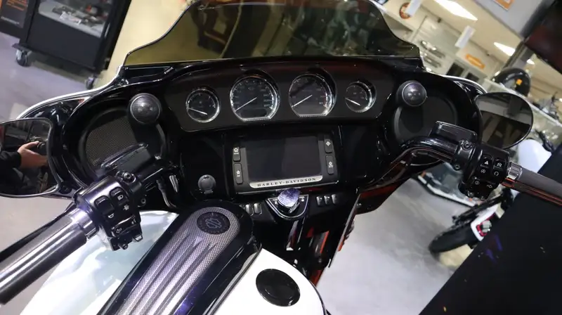 Harley-Davidson Tour Glide - foto 7