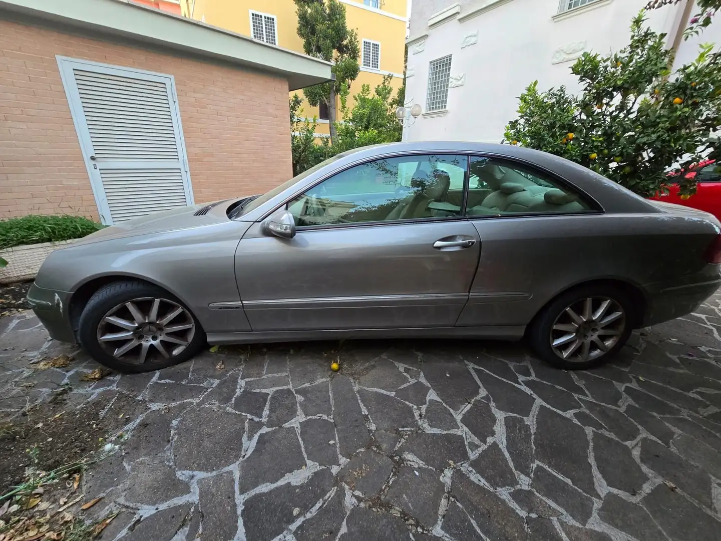 Mercedes-Benz CLK 220 Coupe cdi Elegance - 2