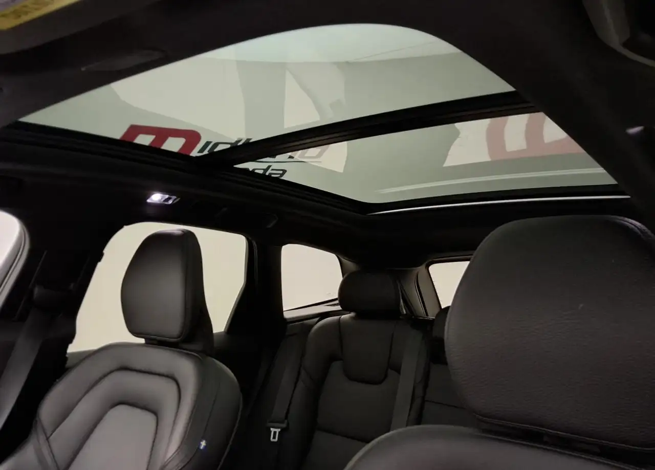 Volvo XC60 снимка Volvo XC60