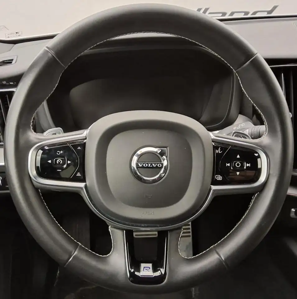 Volvo XC60 снимка Volvo XC60