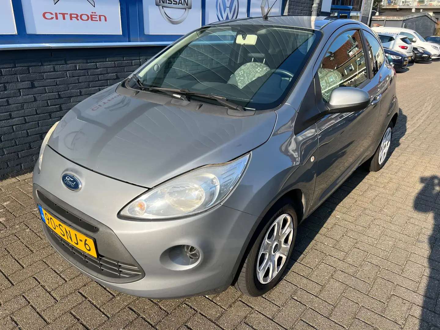 Ford Ka/Ka+ 1.2 Cool & Sound start/stop10-2011 134651km 1500eu Grau - 2