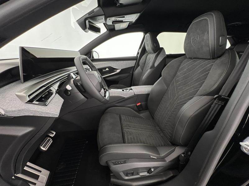 Peugeot 5008 Hybrid GT Exclusive 1.2*NAVI*SHZ*360°K*uvm — photo 8