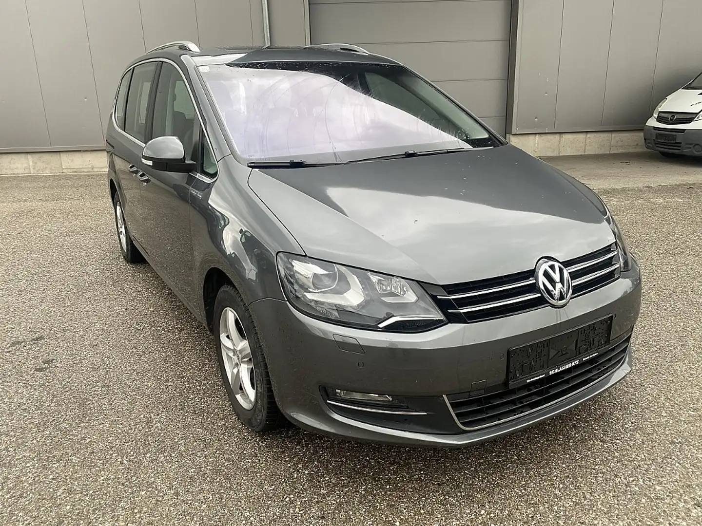 Volkswagen Sharan Sky BMT 2,0 TDI DPF 4Motion Grau - 1
