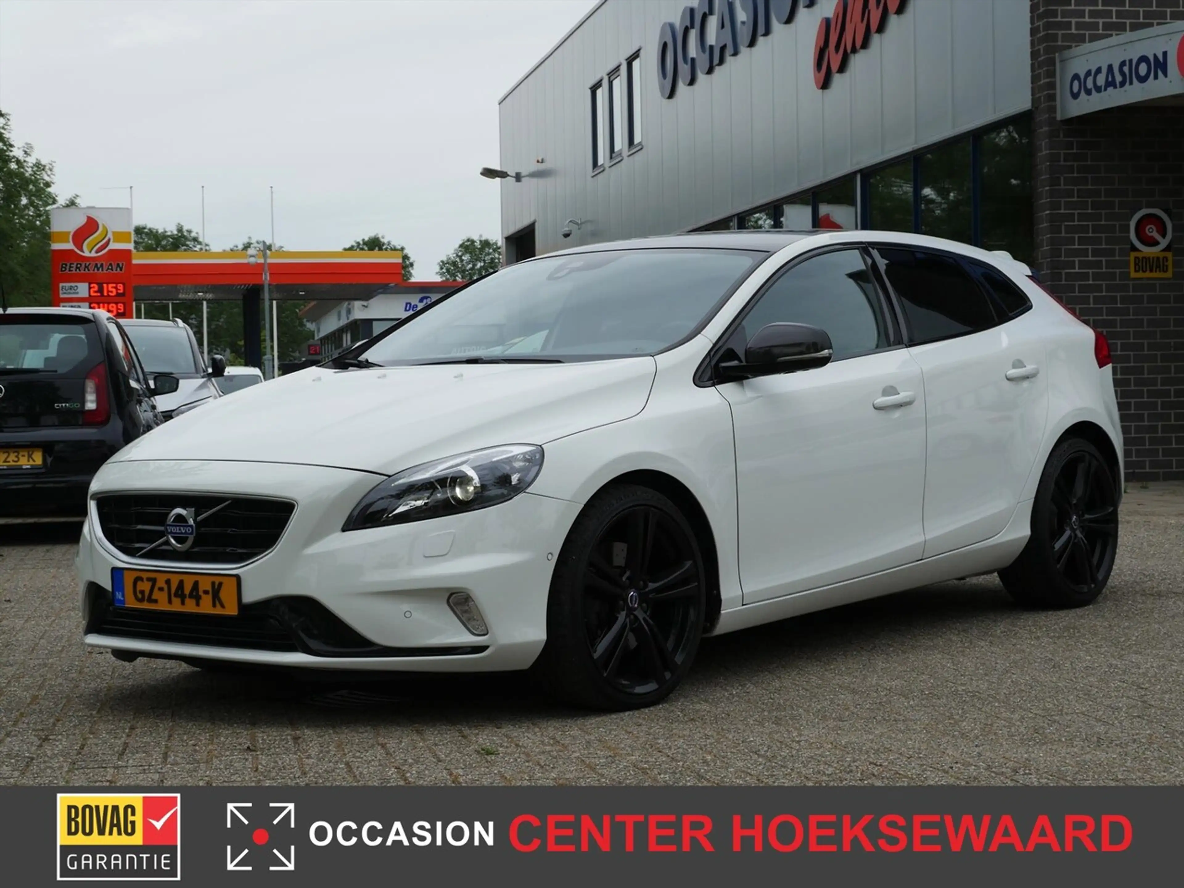 Volvo V40 2.0 T5 Carbon Edition — photo 6